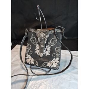 Western Cowgirl Crossbody Bag Purse Concealed Carry Jeweled Amd Embroidered